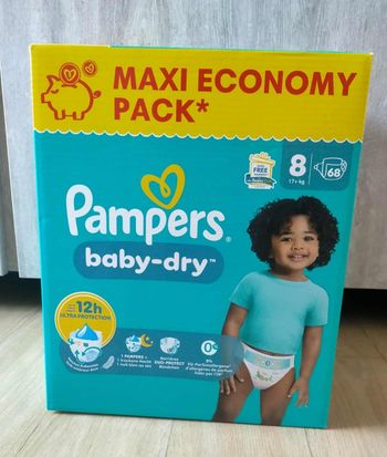 Couches pampers baby dry taille 8