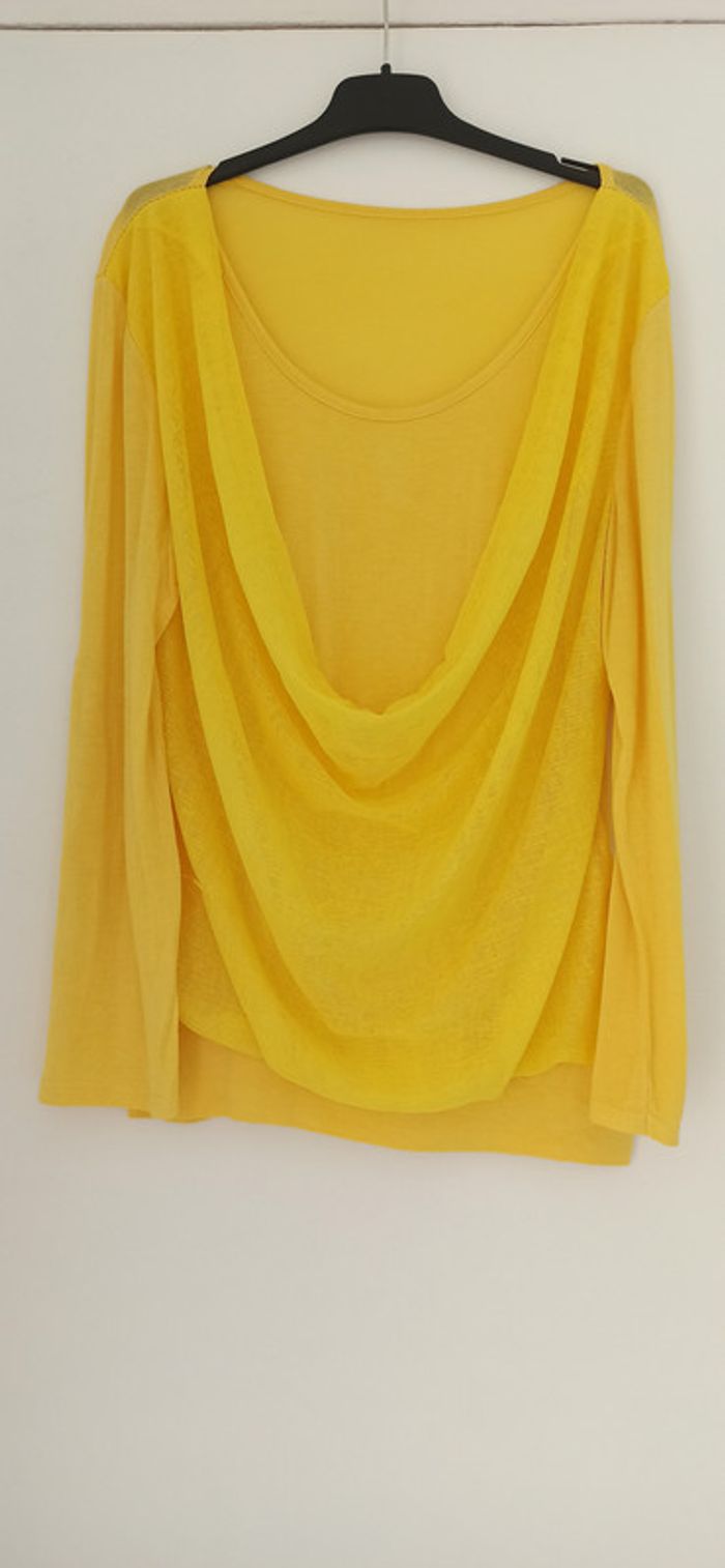 Jolie haut jaune