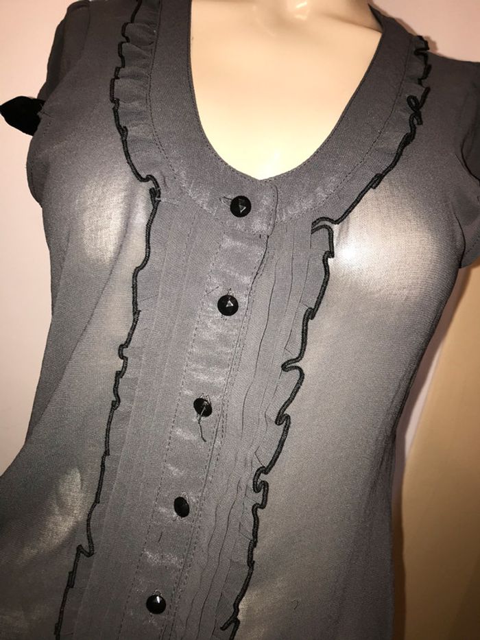 Blouse / chemise / chemisier sans manche grise chic Naf Naf état neuf - photo numéro 4