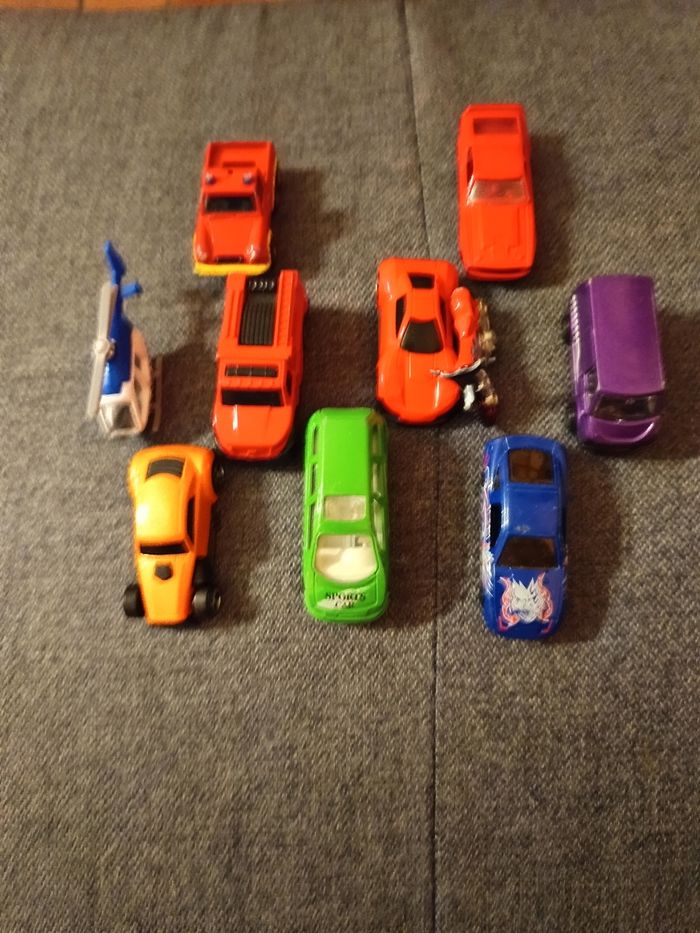 Lot de petites voitures - photo numéro 2