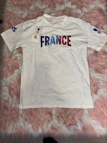 T-shirt France JO 2024 - Taille M - Neuf avec étiquette.