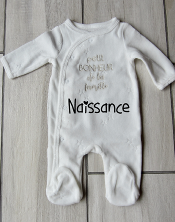 Grenouillere unisexe naissance "petit bonheur de la famille".