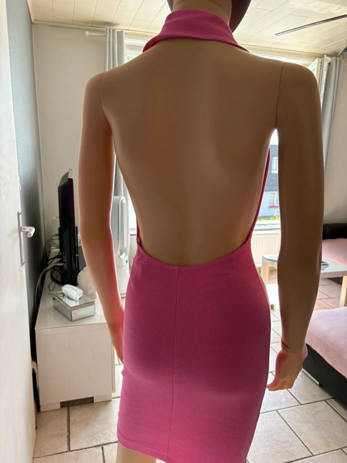 Robe rose neuve - photo numéro 2