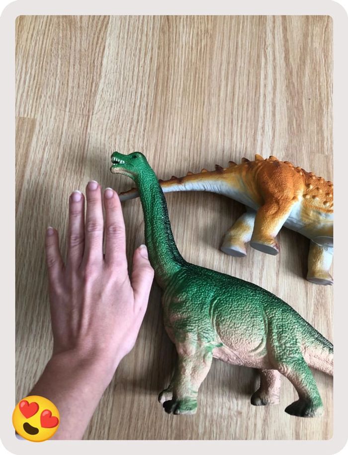 Deux gros dinosaures - photo numéro 2