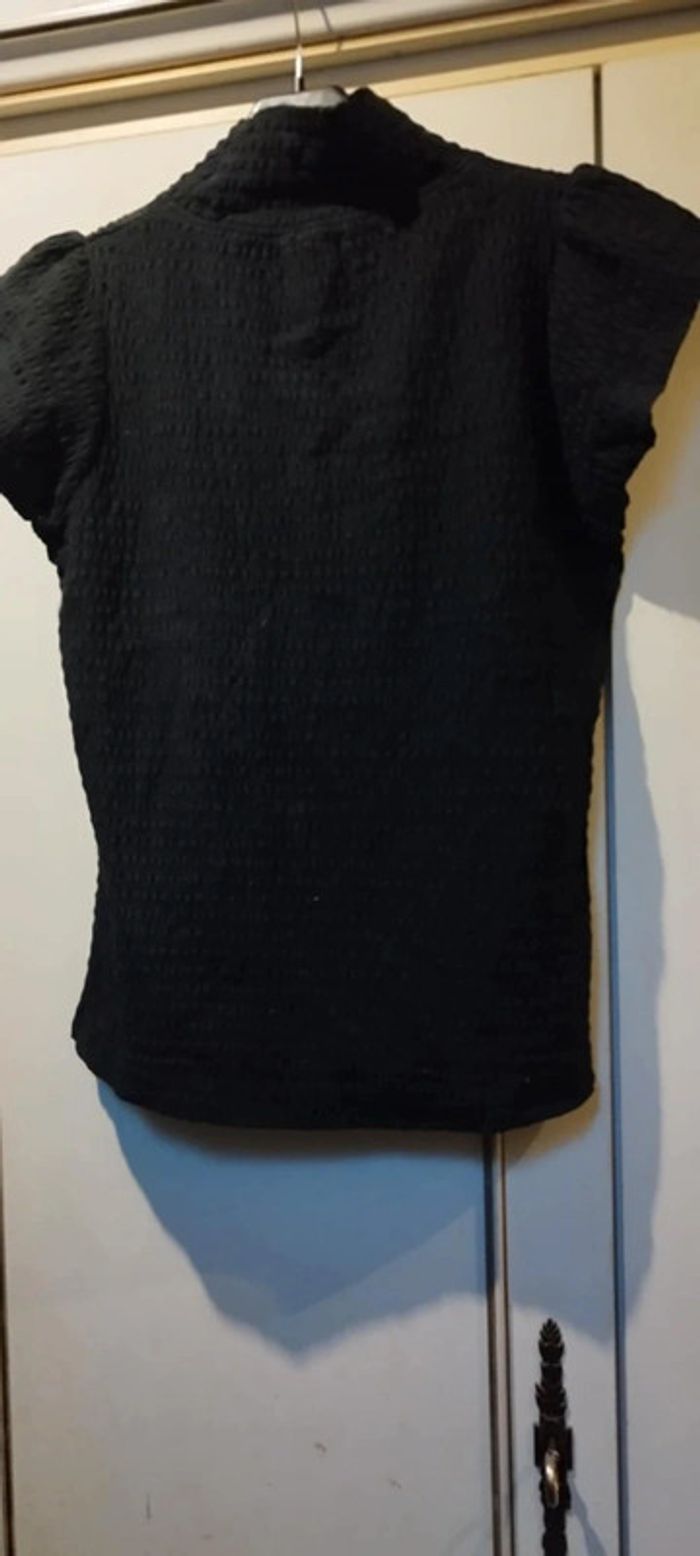 T-shirt avec col - photo numéro 2