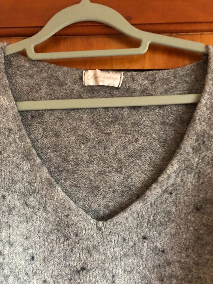 Pull gris chiné col v April Vintage - photo numéro 2