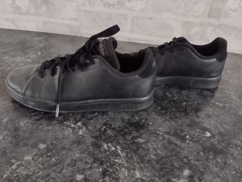 Vend chaussures adidas