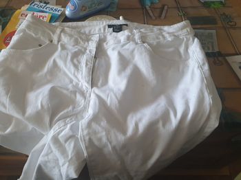 Jean 44