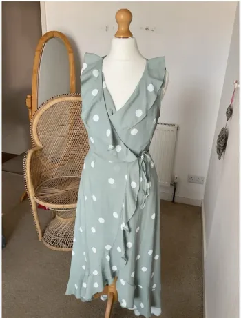 Robe primark verte à pois