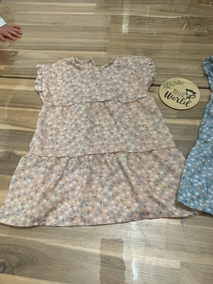 2 robes été 18 mois - photo numéro 3
