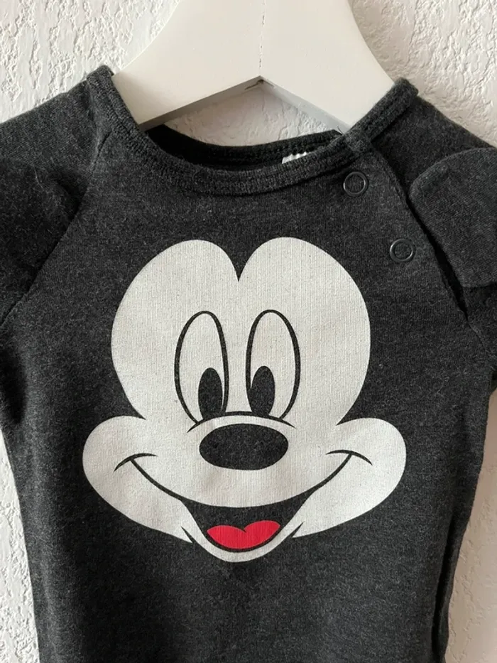 Body bébé H&M Disney Mickey coton bio - 4/6 mois (68 cm) - photo numéro 3