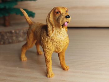 Figurine chien beige Animal domestique
