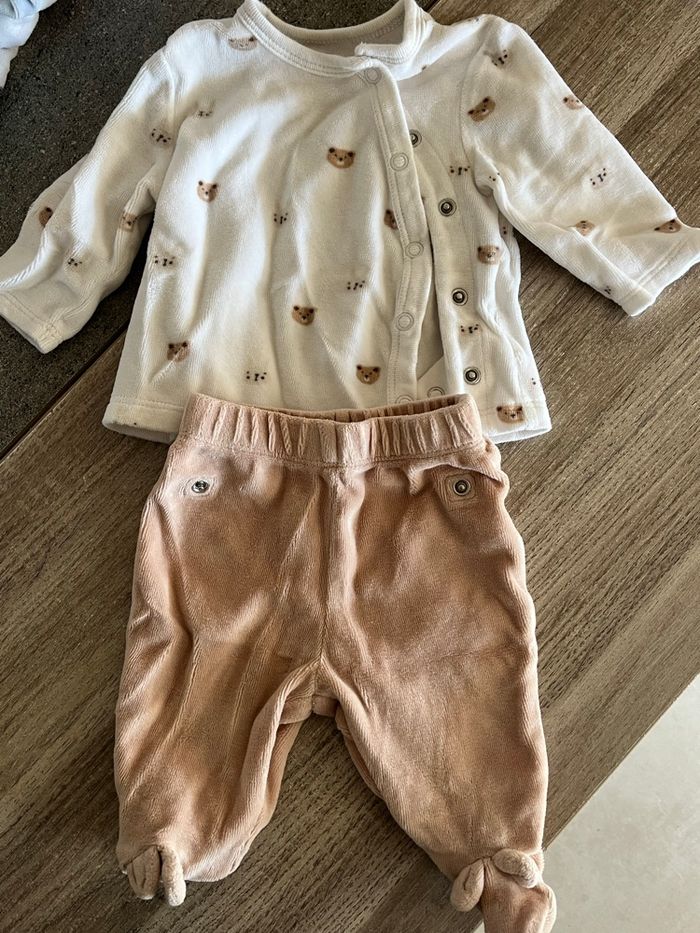 Lot vêtement 1 mois - photo numéro 2