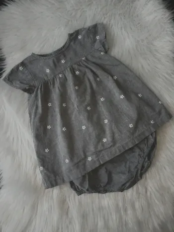 Ensemble robe avec fleurs brodées et culotte assortie grise 2 ans -86cm