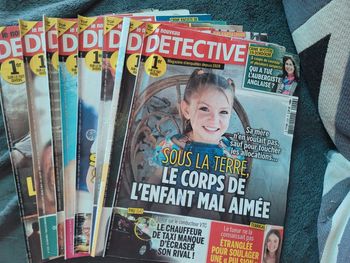Lot 8 magazines Détective Récents.