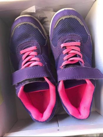 Paire de baskets comme neuves