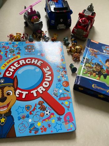 Lot jouets et livres Pat Patrouille