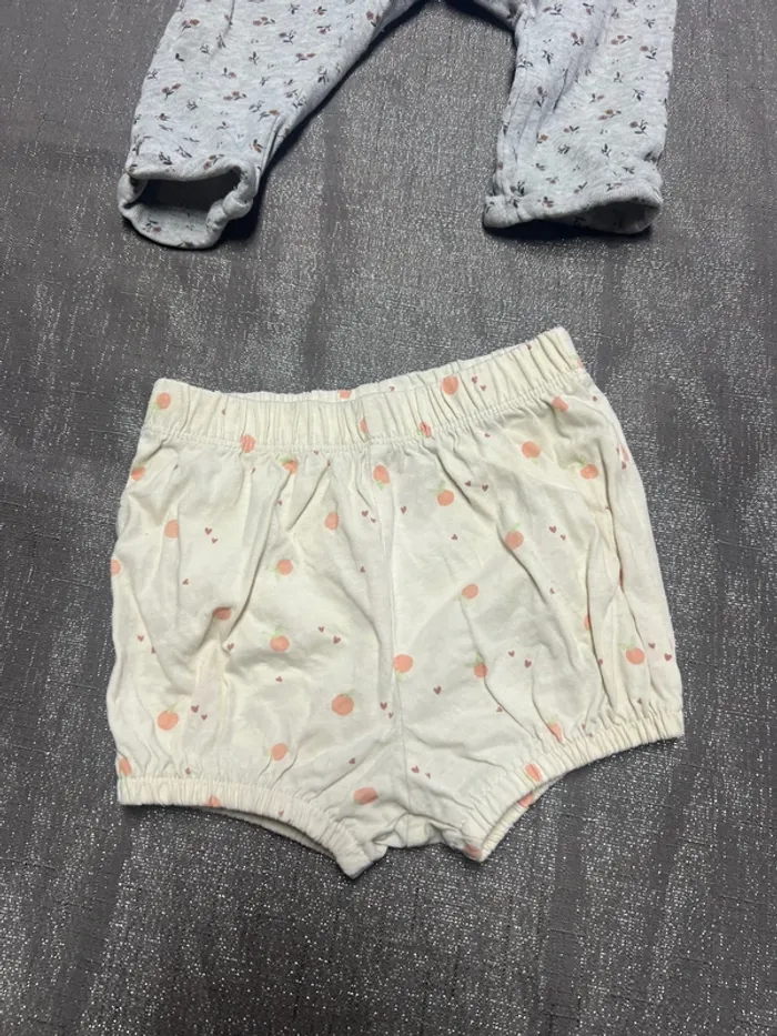 Lot pantalon short 9 mois - photo numéro 2