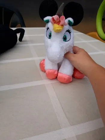 Peluche licorne minnie
