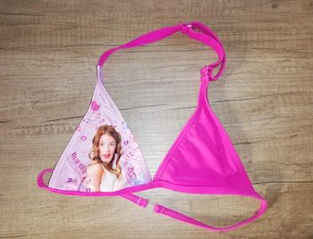 Maillot de bain violetta 8 ans (que le haut)