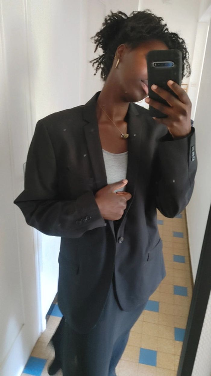 Magnifique blazer noir en excellente état - photo numéro 7