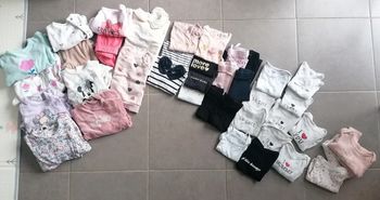 Lot de vêtements bébé fille
