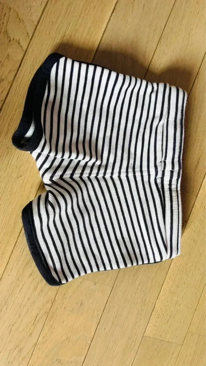 Short Kiabi 9 mois - photo numéro 2