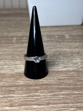 Bague  en  acier argenté