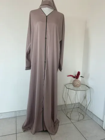 Robe émiratie chic femme neuve
