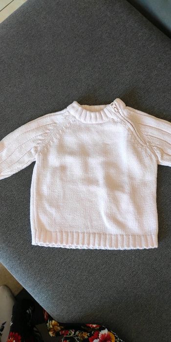 Pull rose pâle