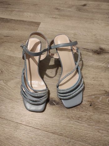 Sandales talons neuves 