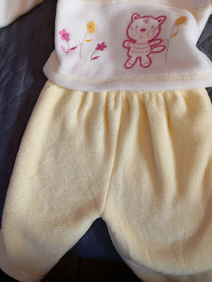 Ensemble bébé 0/3 mois - photo numéro 3