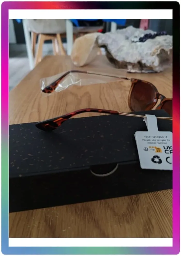 Lunette Fashion Kunchu Zebra Claire catégorie UV3 neuf sous blister et boite. - photo numéro 3