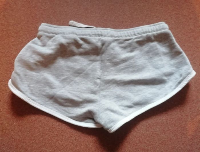 Mini short uni - photo numéro 2