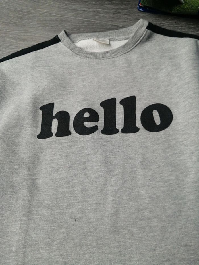 Pull hello 13/14A - photo numéro 3