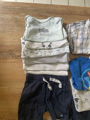 Lots vêtements 24 mois