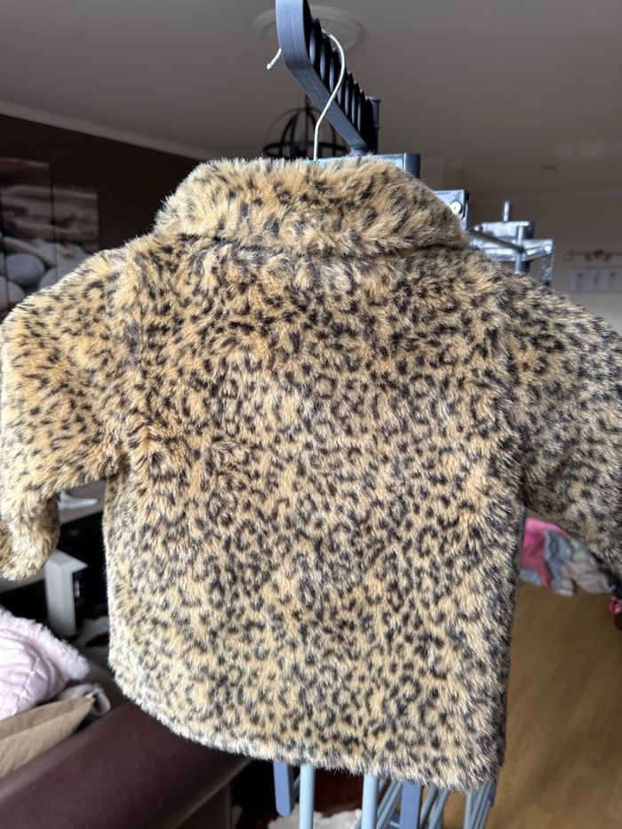 Manteau jaguar fausse fourrure - photo numéro 3