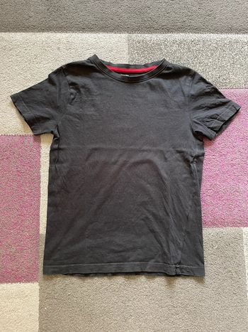 Tshirt noir taille 10 ans Kiabi