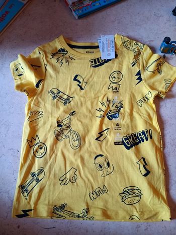 Tee-shirt kiabi 4 ans neuf pas de vinted go