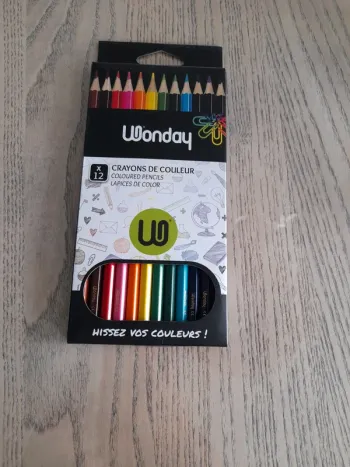 12 crayons de couleur