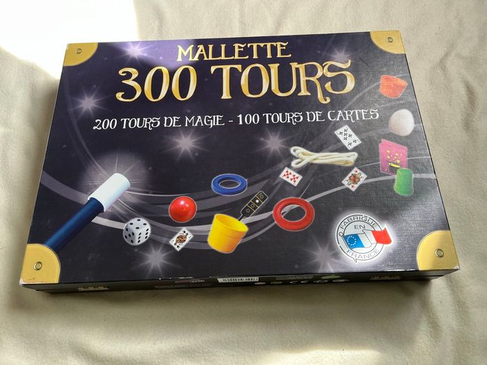 Valise de magicien 300 tours magie et cartes - photo numéro 1