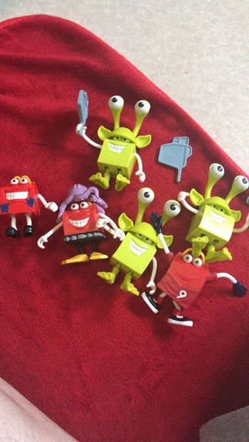 Lots de 6 figurines plus accesoires