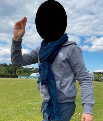 Pull gris à capuche Abercrombie & Fitch - taille 7 / 8 ans