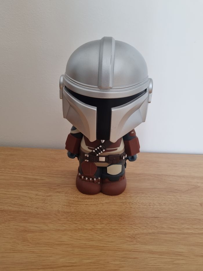 Mandalorian Tirelire DisneylandParis - photo numéro 4