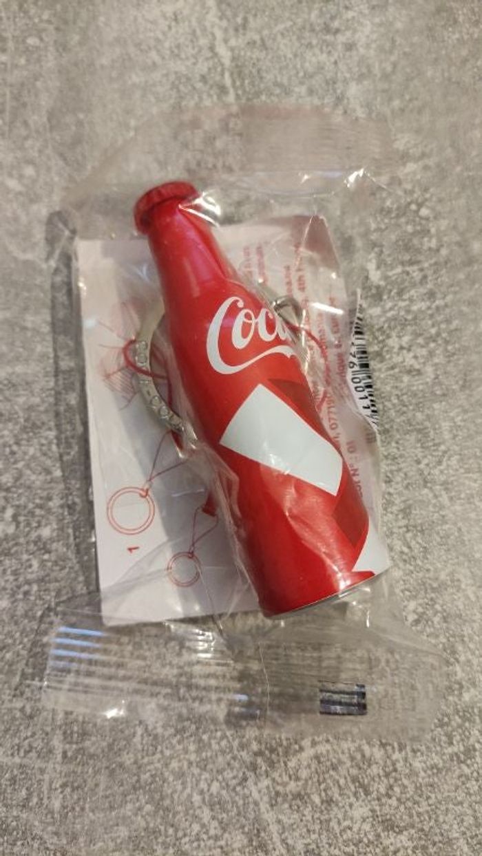 Porte clé collector bouteille coca cola Angleterre