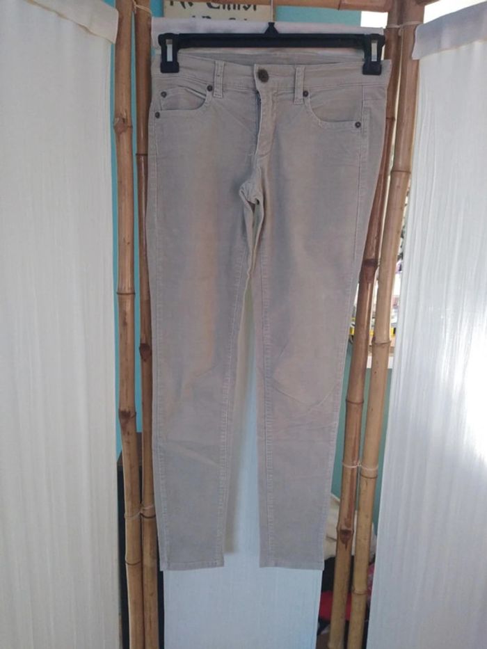 Pantalon velours côtelé Benetton crème taille 40