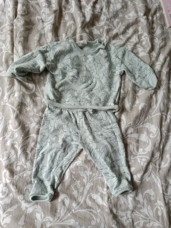Ensemble H&M vert animaux de la forêt 74cm