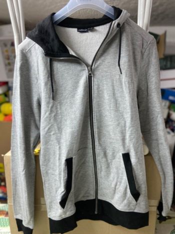 Veste à capuche taille S livergy