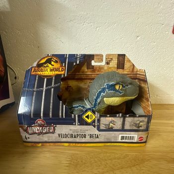 Jurassic World Velociraptor  Beta ( Bébé Dino )