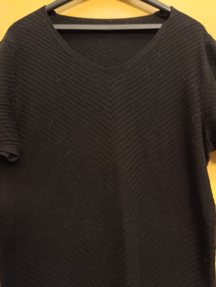 T-shirt noir hiver - photo numéro 2